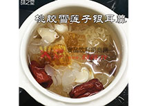 桃膠雪蓮子銀耳羹
